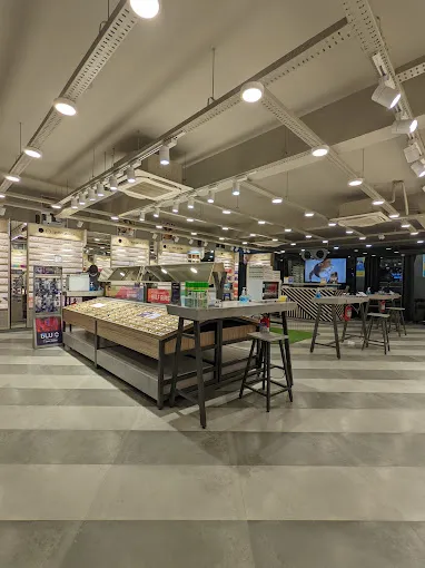 Lenskart.com Flagship Store at Tambaram Kakkan Road
